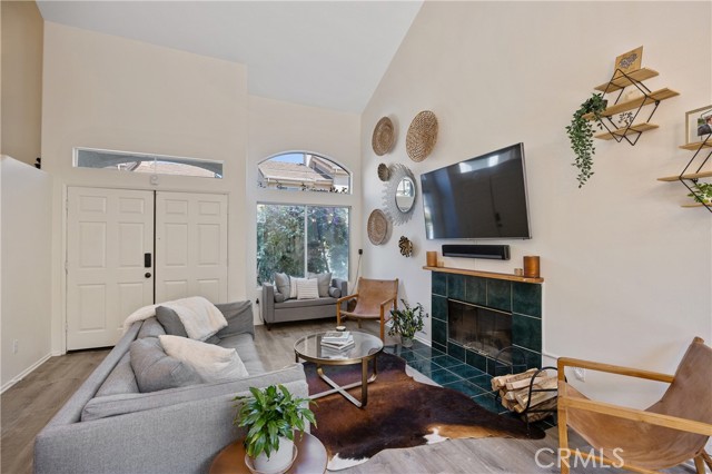 13646 1/2 Dronfield Avenue, Sylmar CA: https://media.crmls.org/medias/696580cf-e837-4e47-bcaf-4cc96d10355c.jpg