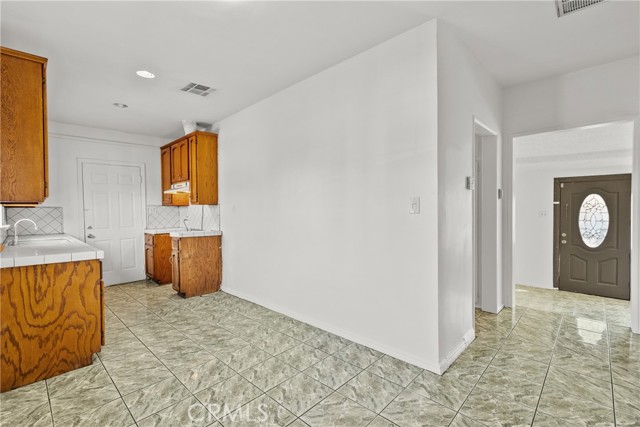 Detail Gallery Image 38 of 58 For 12924 Sproule, Sylmar,  CA 91342 - 4 Beds | 3 Baths