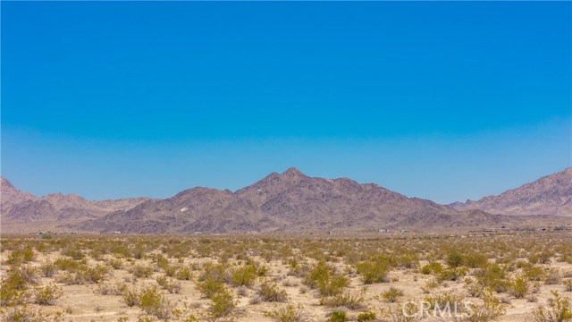 Detail Gallery Image 1 of 20 For 1 Ironage Peak Rd, Twentynine Palms,  CA 92277 - – Beds | – Baths