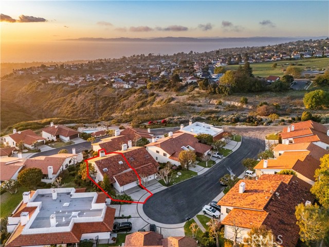 25 Ocean Crest Court, Rancho Palos Verdes, California 90275, 2 Bedrooms Bedrooms, ,3 BathroomsBathrooms,Residential,For Sale,Ocean Crest,PV25053796