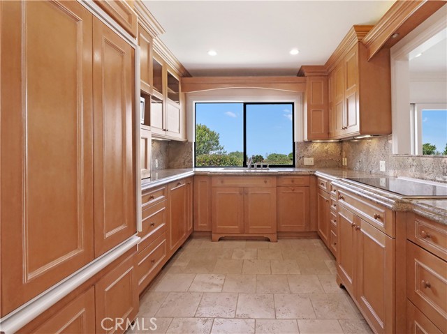 24 Peartree Lane, Rolling Hills Estates, California 90274, 3 Bedrooms Bedrooms, ,2 BathroomsBathrooms,Residential,Sold,Peartree,PV22104404