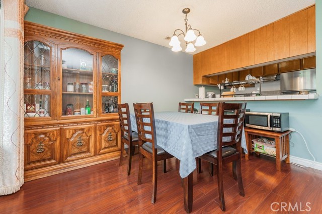 Detail Gallery Image 8 of 20 For 7 Town and Country Rd, Phillips Ranch,  CA 91766 - 2 Beds | 2 Baths