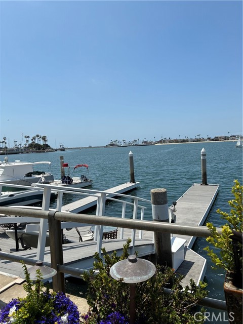 Detail Gallery Image 3 of 39 For 263 Ginevra, Long Beach,  CA 90803 - 3 Beds | 2 Baths