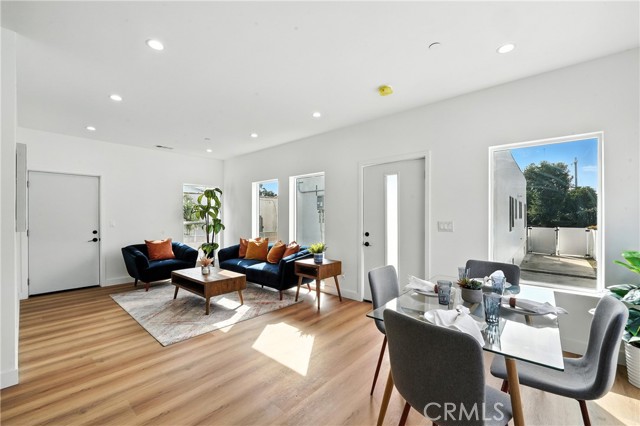 3031 3033 Vineyard Avenue, Los Angeles CA: https://media.crmls.org/medias/6968c66b-b307-4a36-bd9b-423ca827d7e6.jpg