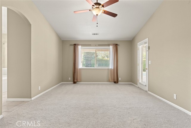 3049 Coach Lite Drive, Chico CA: https://media.crmls.org/medias/69693735-3e70-4709-9201-23469fbc7933.jpg