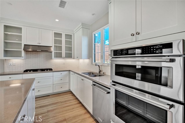 Detail Gallery Image 10 of 42 For 146 Toretta, Irvine,  CA 92602 - 4 Beds | 3 Baths