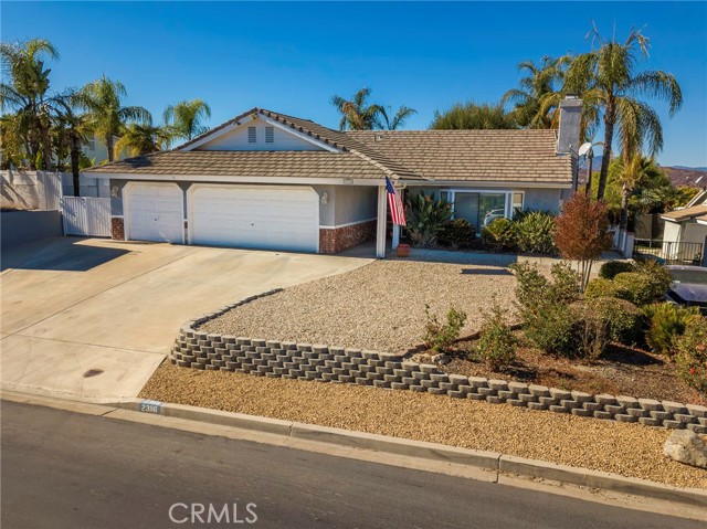 Detail Gallery Image 4 of 41 For 23116 Compass Dr, Canyon Lake,  CA 92587 - 3 Beds | 2 Baths