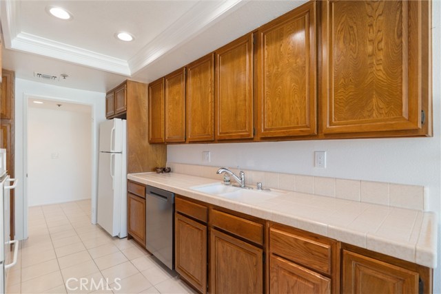 Detail Gallery Image 15 of 35 For 2872 Coast Cir #303,  Huntington Beach,  CA 92649 - 2 Beds | 2 Baths