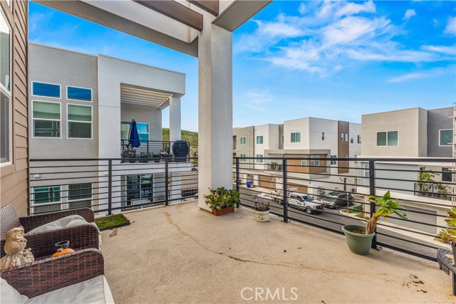 Detail Gallery Image 20 of 26 For 27227 Diamond Peak Ln #302,  Valencia,  CA 91381 - 4 Beds | 3/1 Baths