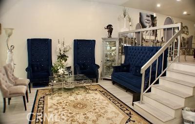 Detail Gallery Image 3 of 19 For 21015 Gresham, Canoga Park,  CA 91304 - 3 Beds | 2/1 Baths