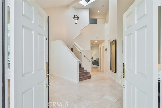 Detail Gallery Image 3 of 46 For 5028 Benedict Ct, Oak Park,  CA 91377 - 3 Beds | 2/1 Baths
