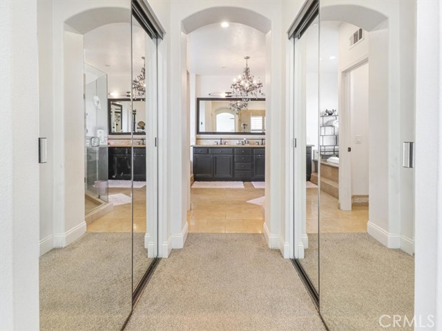 24049 Skyline, Mission Viejo CA: https://media.crmls.org/medias/696d3af0-d728-41cd-9132-acee6844fe88.jpg