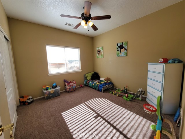 7022 Rio Vista, Hesperia CA: https://media.crmls.org/medias/696d48da-542f-4e63-9d76-ad93df7a411c.jpg
