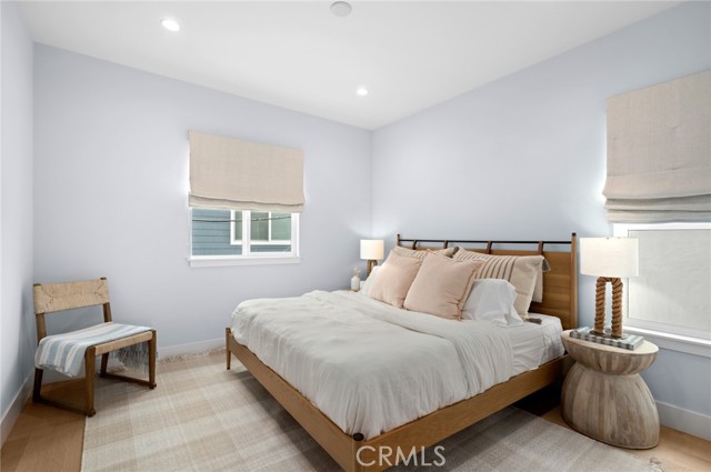 Detail Gallery Image 21 of 35 For 109 Onyx Ave, Newport Beach,  CA 92662 - 3 Beds | 4/1 Baths