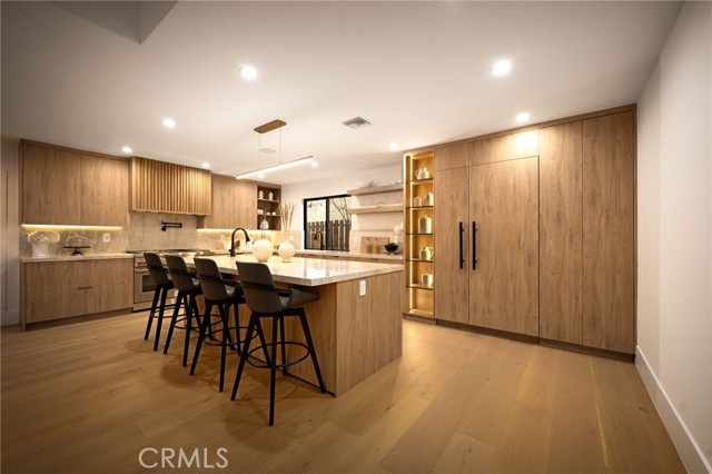 18839 La Amistad Place, Tarzana CA: https://media.crmls.org/medias/696decbd-4a9f-4c89-8a48-23e658f8b04e.jpg