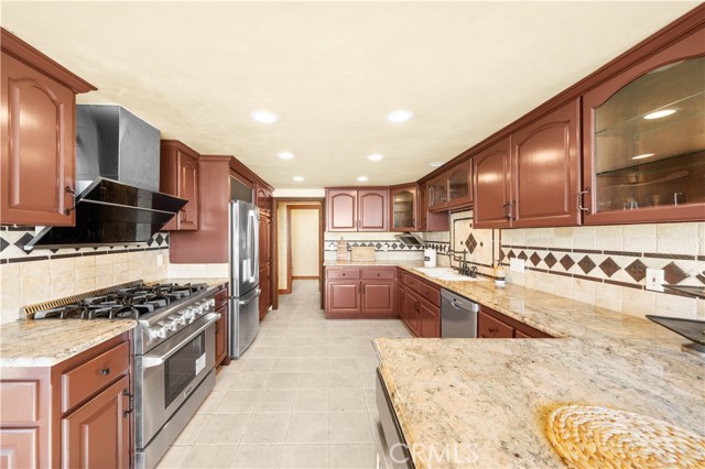 Detail Gallery Image 17 of 34 For 1465 via Coronel, Palos Verdes Estates,  CA 90274 - 4 Beds | 3 Baths