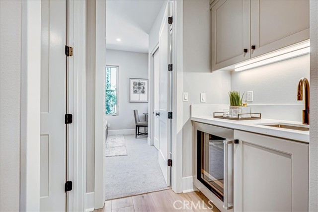 100 Bozeman, Irvine CA: https://media.crmls.org/medias/696ed798-f202-4a8e-9c46-f54e95cb8980.jpg