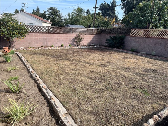 8029 Blandwood Road, Downey, California 90240, 3 Bedrooms Bedrooms, ,1 BathroomBathrooms,Single Family Residence,For Sale,Blandwood,OC25023717