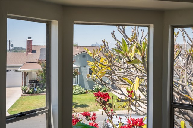 Detail Gallery Image 9 of 32 For 4435 Gateside Drive, Los Angeles,  CA 90032 - 2 Beds | 1 Baths