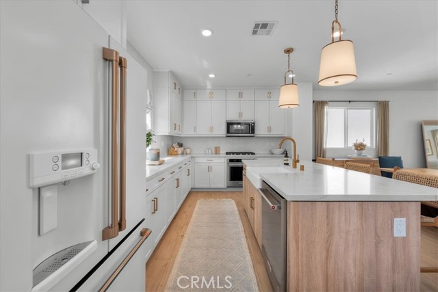 Detail Gallery Image 8 of 56 For 27659 S Rosewood Ln, San Pedro,  CA 90732 - 4 Beds | 3/1 Baths