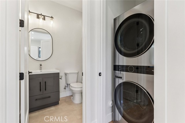 Detail Gallery Image 47 of 72 For 8006 Lloyd Ave, North Hollywood,  CA 91605 - 7 Beds | 6 Baths