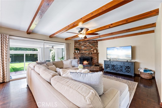 Detail Gallery Image 6 of 22 For 2618 N Louise St, Santa Ana,  CA 92706 - 3 Beds | 2/1 Baths