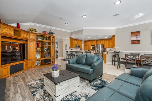 31607 Florida Street, Redlands CA: https://media.crmls.org/medias/697050e5-932b-4f81-8600-7bd7114a0f64.jpg