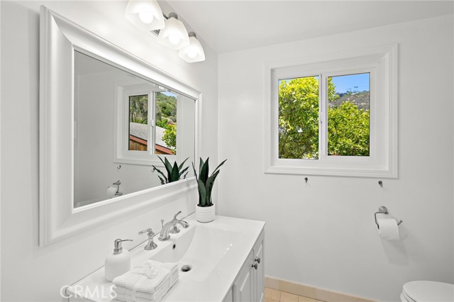 Detail Gallery Image 26 of 31 For 1212 Morningside Dr, Laguna Beach,  CA 92651 - 3 Beds | 3 Baths