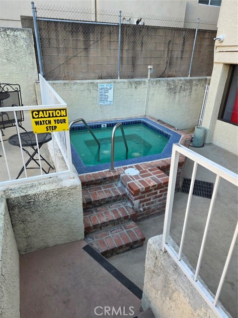 Detail Gallery Image 30 of 36 For 4558 Willis #114,  Sherman Oaks,  CA 91403 - 2 Beds | 2 Baths