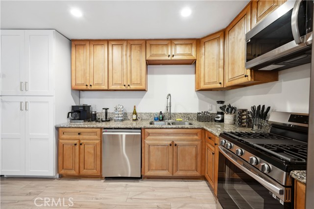 Detail Gallery Image 14 of 34 For 1916 E Lainie St, West Covina,  CA 91792 - 6 Beds | 2 Baths