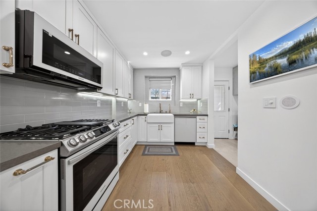 Detail Gallery Image 16 of 64 For 4926 Greenbush Ave, Sherman Oaks,  CA 91423 - – Beds | – Baths