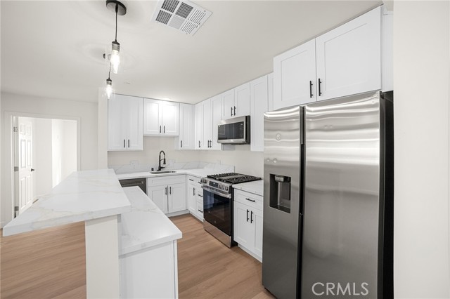 Detail Gallery Image 6 of 28 For 306 W Congress St, Colton,  CA 92324 - 4 Beds | 3 Baths