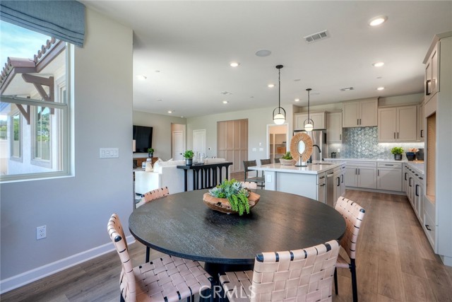 Detail Gallery Image 6 of 25 For 2055 Woolem Pl, Escondido,  CA 92026 - 3 Beds | 2/1 Baths