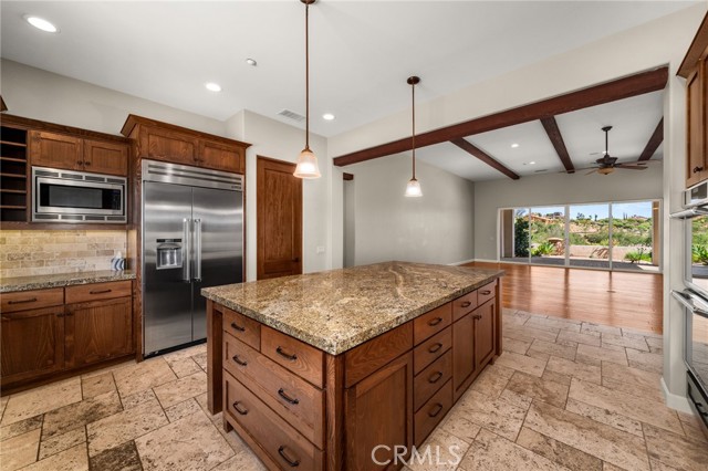 3012 Ridge Creek Drive, Fallbrook CA: https://media.crmls.org/medias/6972cb9f-1318-4790-9613-688ee86a9dc0.jpg