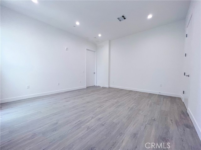 95 harkness Avenue, Pasadena CA: https://media.crmls.org/medias/6972d4f5-dd65-4eeb-b414-2fb8fd61206f.jpg