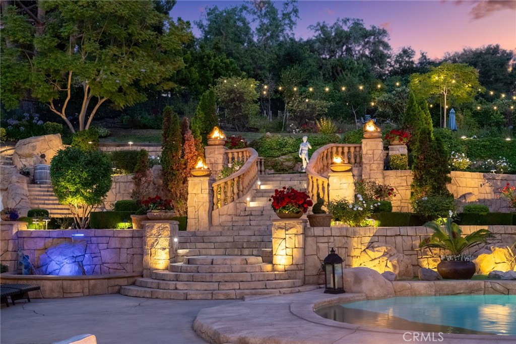 https://media.crmls.org/medias/69735661-af81-4c10-977a-604daaf7ea33.jpg?preset=X-Large