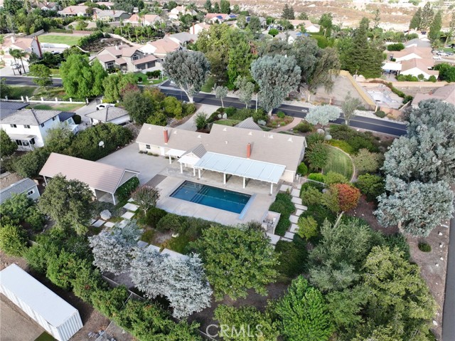 2501 Cliff Road, Upland CA: https://media.crmls.org/medias/6974bc11-185c-46e1-afd6-6eb64a757350.jpg