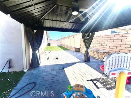 https://media.crmls.org/medias/69758405-bc87-42b1-998d-b699c5f08d8b.jpg?preset=X-Large
