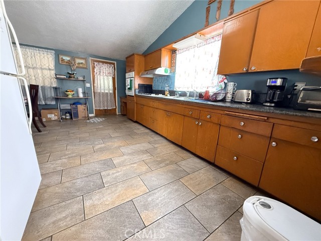 6712 La Jolla, Riverside CA: https://media.crmls.org/medias/6975c1f1-bc09-4ef0-b085-be28202cd544.jpg