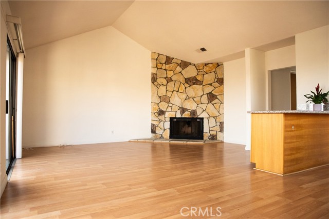 Detail Gallery Image 5 of 17 For 227 S Atlantic Bld a,  Monterey Park,  CA 91754 - 3 Beds | 2/1 Baths