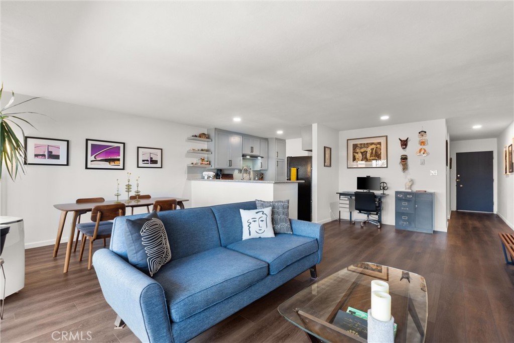 1187 E 3rd Street #203