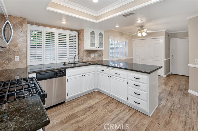 Detail Gallery Image 17 of 46 For 19447 Old Friend, Canyon Country,  CA 91351 - 4 Beds | 3 Baths