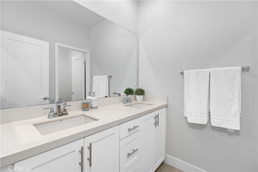 MLS #WS25255346 image #23