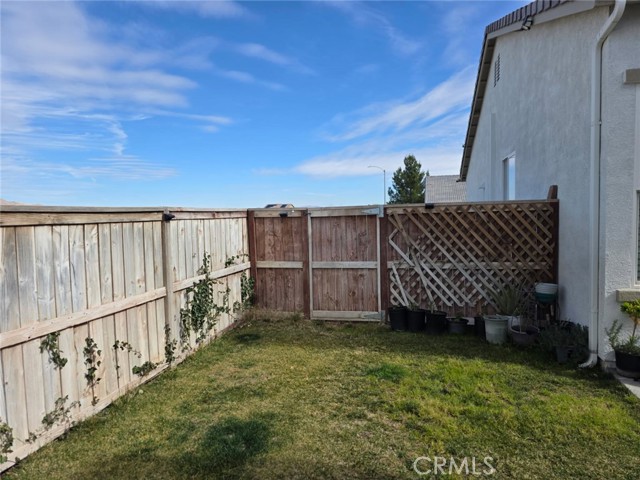 Detail Gallery Image 8 of 20 For 15895 Green Acres Ct, Victorville,  CA 92394 - 4 Beds | 2 Baths