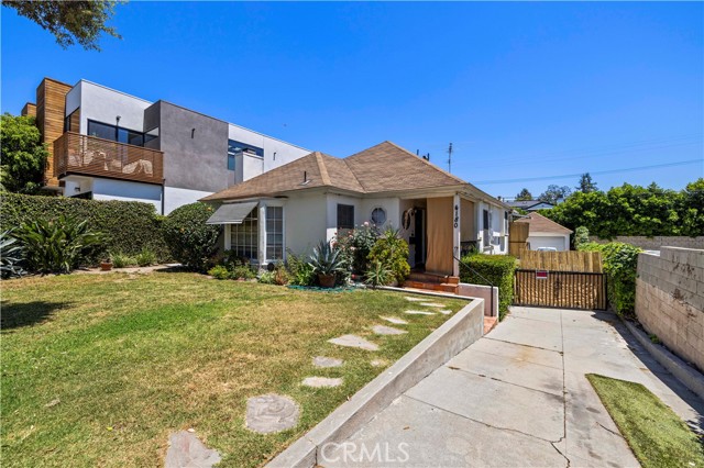 4180 Tujunga Avenue, Studio City CA: https://media.crmls.org/medias/6978a392-d487-47db-ba07-94670f98230e.jpg
