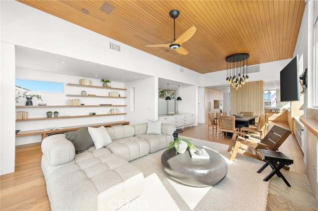 324 17th, Manhattan Beach, California 90266, 4 Bedrooms Bedrooms, 0 ,5 BathroomsBathrooms,Residential,For Sale,17th,0,SB26133569