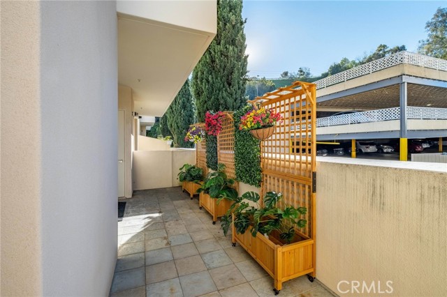 Detail Gallery Image 31 of 43 For 901 Deep Valley #104,  Rolling Hills Estates,  CA 90274 - 2 Beds | 2 Baths