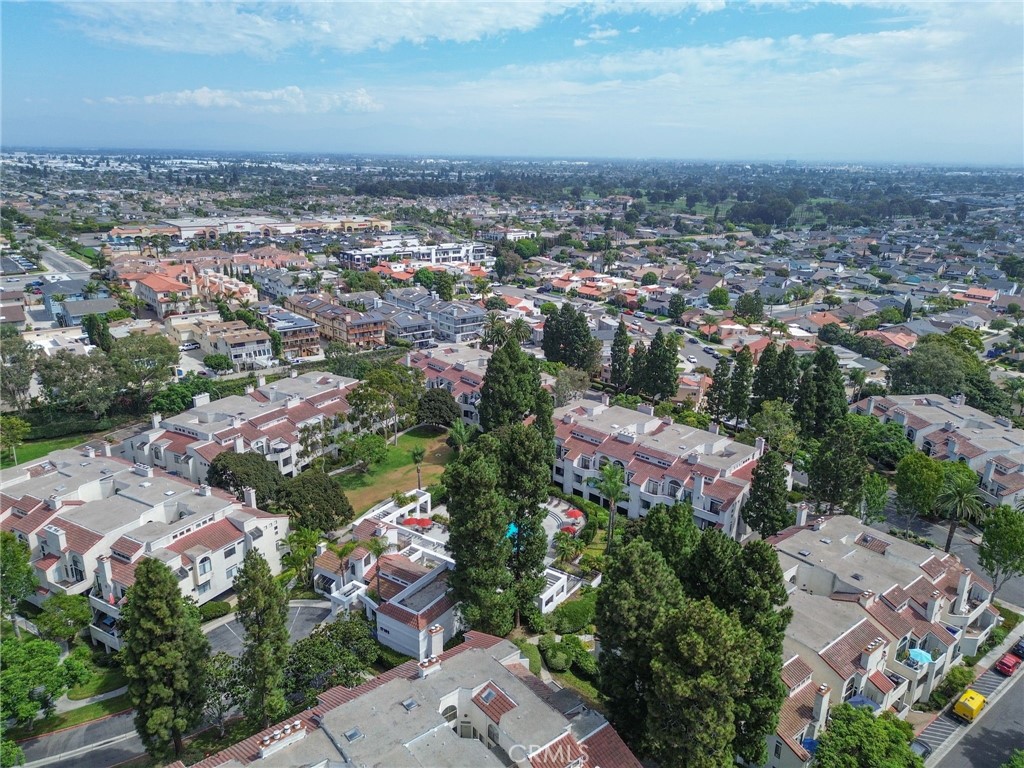 https://media.crmls.org/medias/6978c6ea-8829-4718-bddf-a76e3f452b54.jpg?preset=X-Large