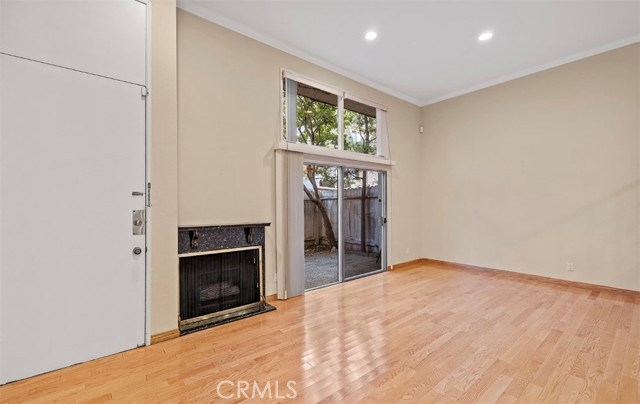 Detail Gallery Image 12 of 44 For 17937 Magnolia Bld #18,  Encino,  CA 91316 - 2 Beds | 3 Baths