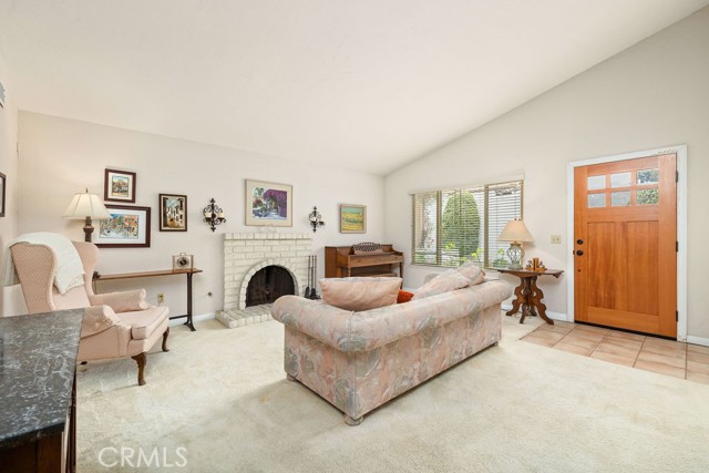 31121 Via Santo Tomas, San Juan Capistrano CA: https://media.crmls.org/medias/6979d530-6cb1-4d34-b4f8-cb1a64244cc7.jpg